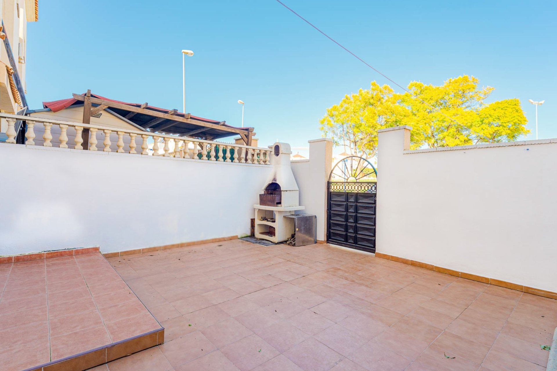 Resale - Terraced house / Townhouse - Punta Prima
