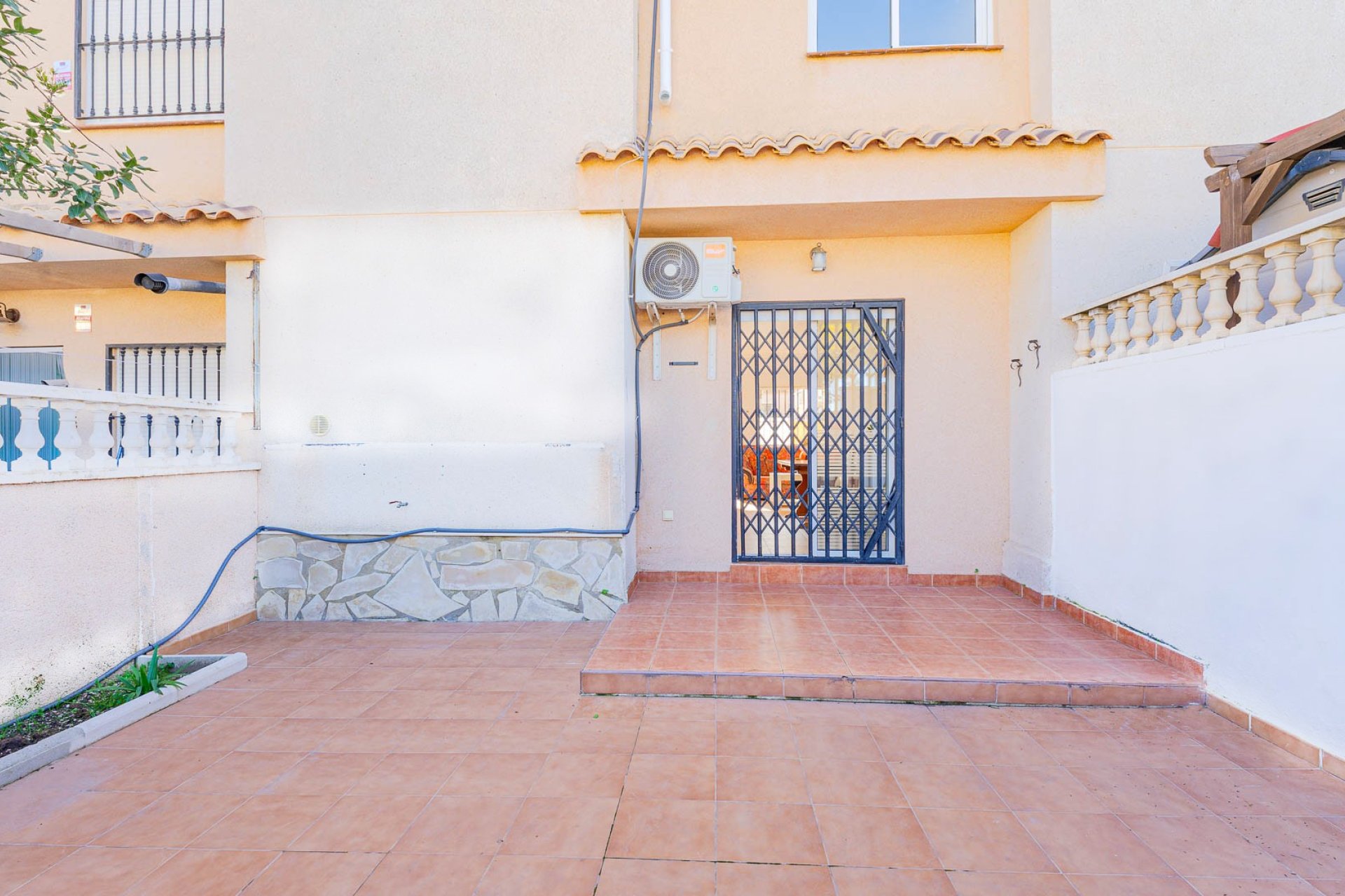 Resale - Terraced house / Townhouse - Punta Prima