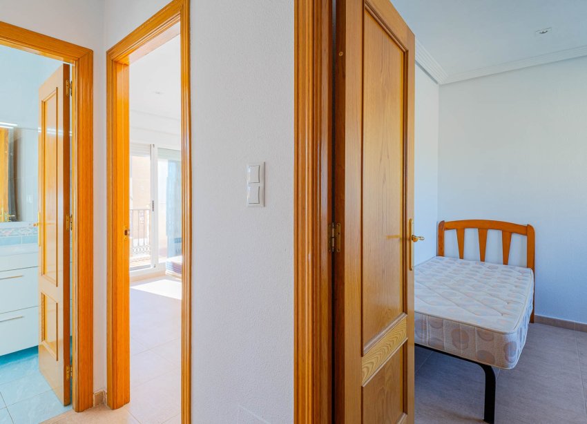 Resale - Terraced house / Townhouse - Punta Prima