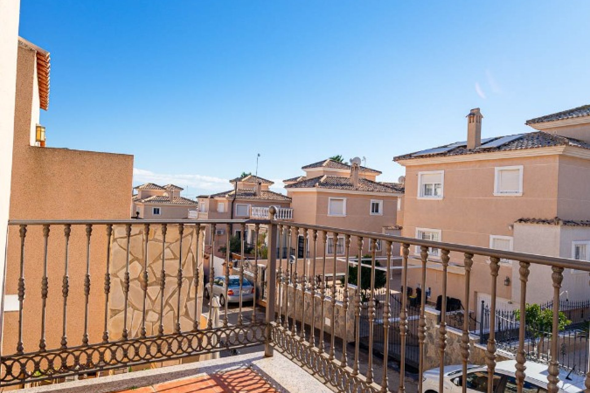 Resale - Terraced house / Townhouse - Punta Prima