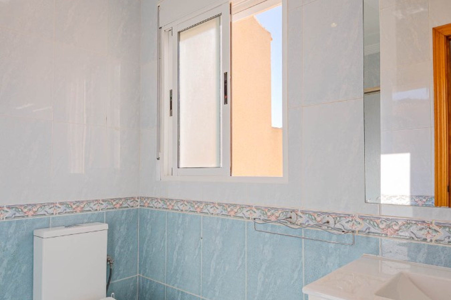 Resale - Terraced house / Townhouse - Punta Prima