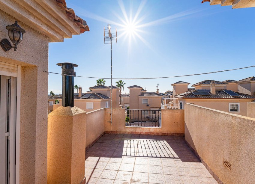 Resale - Terraced house / Townhouse - Punta Prima