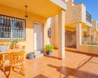 Resale - Terraced house / Townhouse - Punta Prima