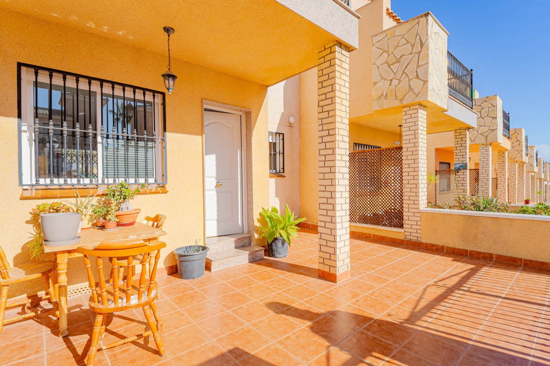Resale - Terraced house / Townhouse - Punta Prima