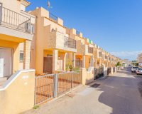 Resale - Terraced house / Townhouse - Punta Prima