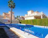 Resale - Terraced house / Townhouse - Punta Prima