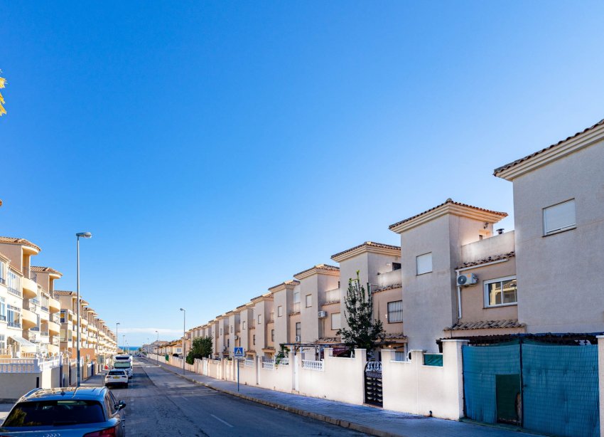 Resale - Terraced house / Townhouse - Punta Prima