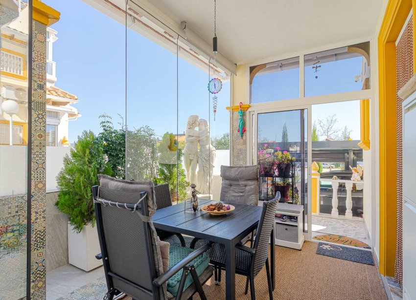 Resale - Terraced house / Townhouse - Punta Prima