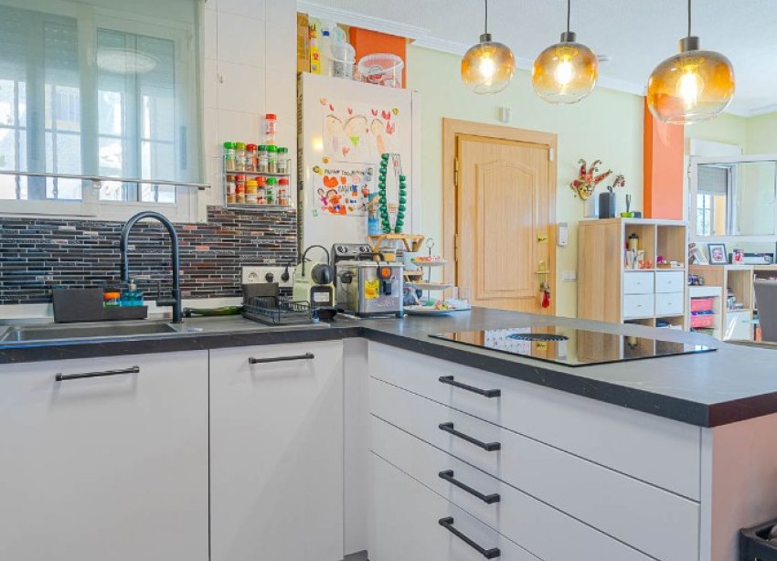 Resale - Terraced house / Townhouse - Punta Prima