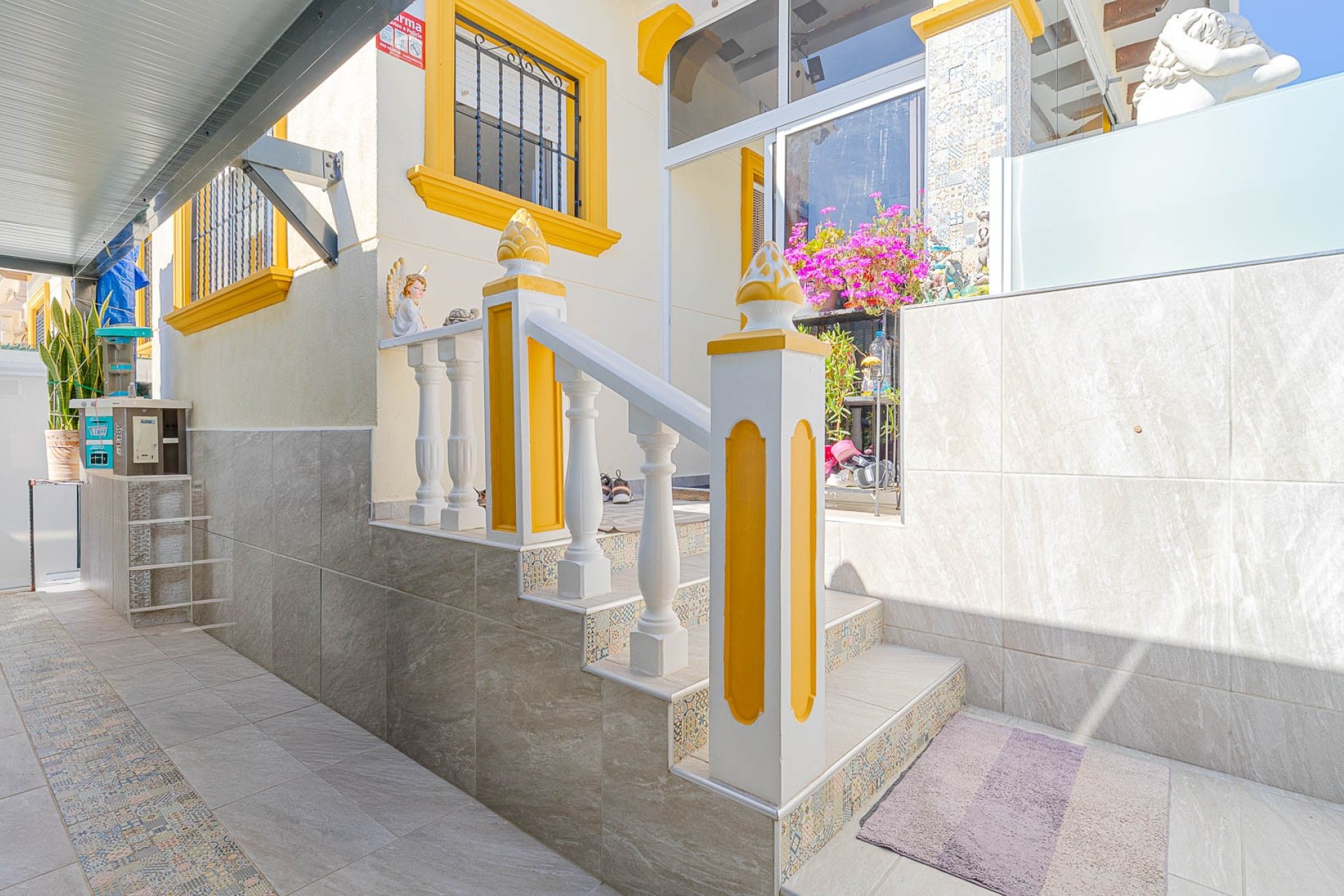 Resale - Terraced house / Townhouse - Punta Prima