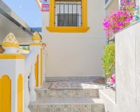Resale - Terraced house / Townhouse - Punta Prima