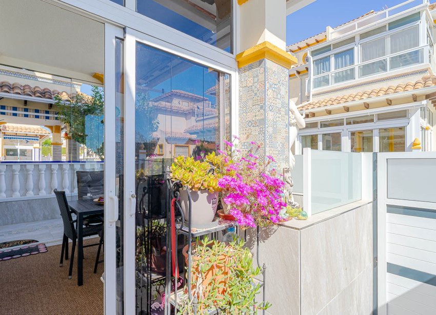 Resale - Terraced house / Townhouse - Punta Prima