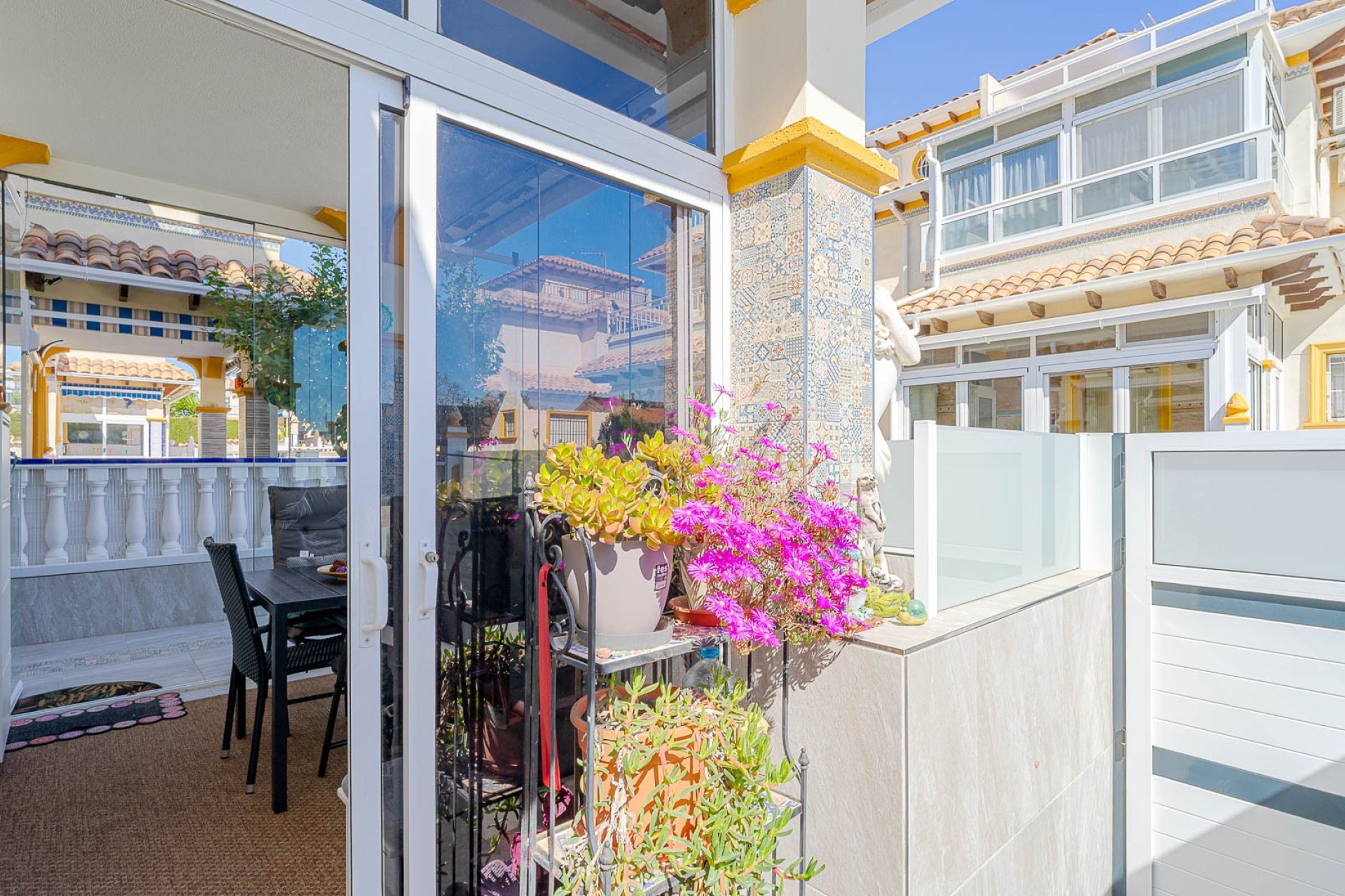 Resale - Terraced house / Townhouse - Punta Prima