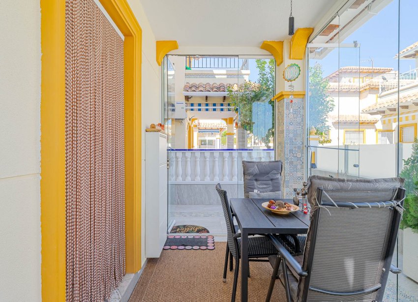 Resale - Terraced house / Townhouse - Punta Prima