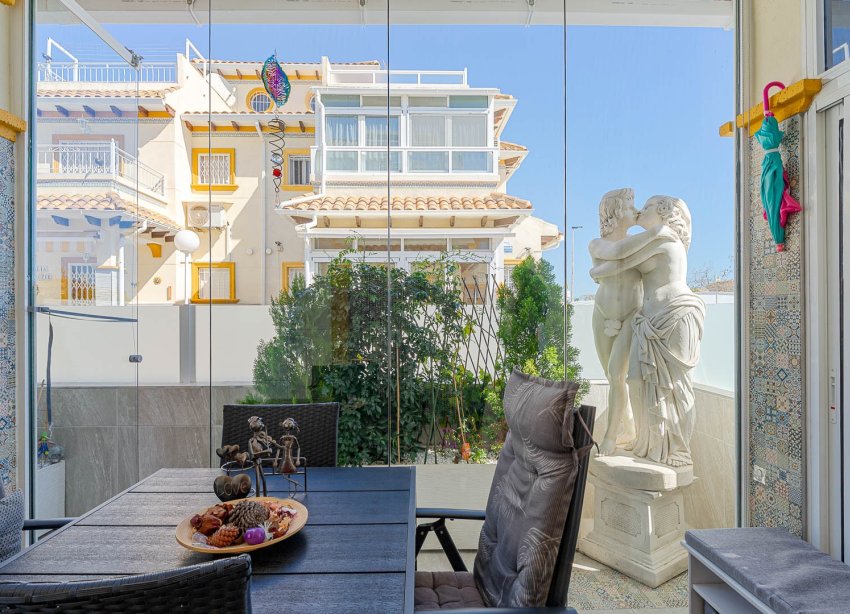 Resale - Terraced house / Townhouse - Punta Prima