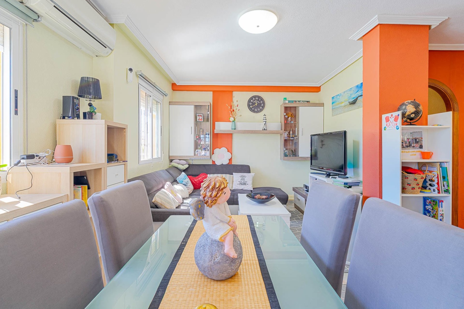 Resale - Terraced house / Townhouse - Punta Prima