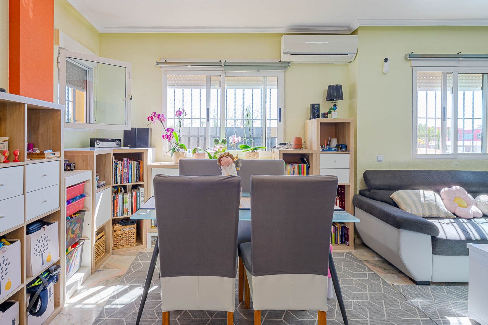 Resale - Terraced house / Townhouse - Punta Prima