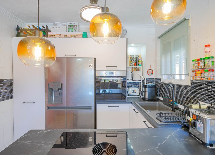 Resale - Terraced house / Townhouse - Punta Prima