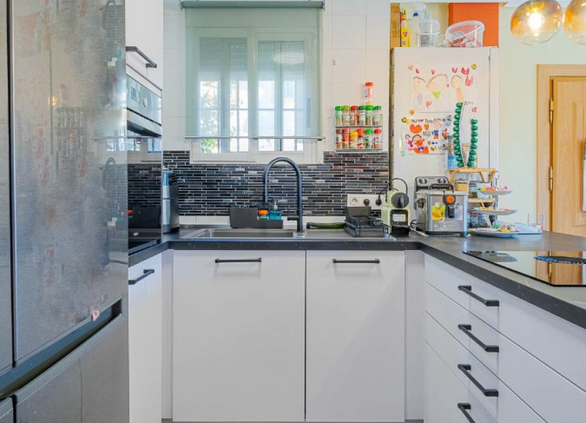 Resale - Terraced house / Townhouse - Punta Prima