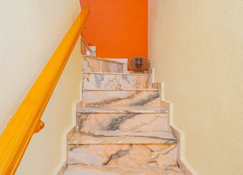 Resale - Terraced house / Townhouse - Punta Prima