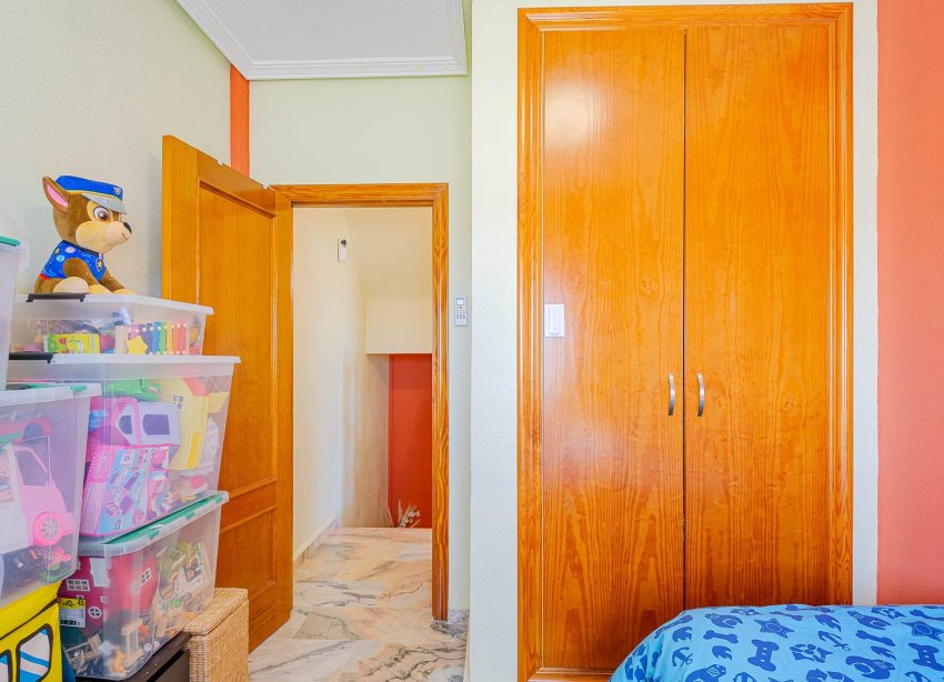 Resale - Terraced house / Townhouse - Punta Prima