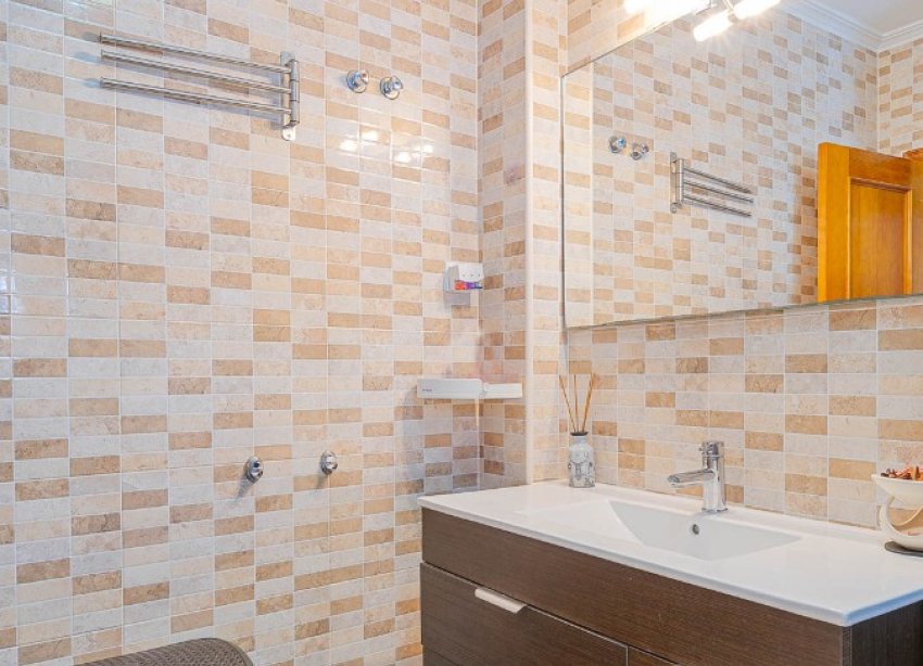 Resale - Terraced house / Townhouse - Punta Prima