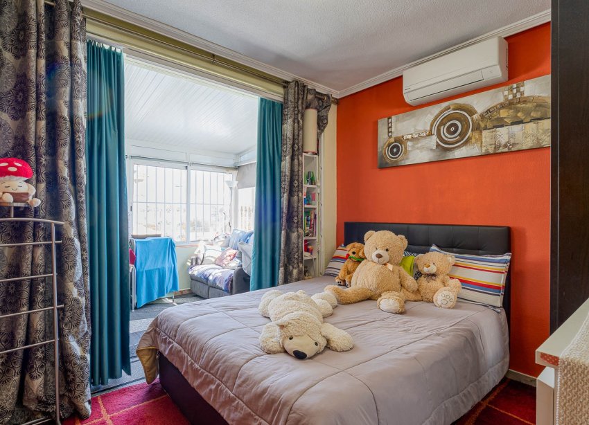 Resale - Terraced house / Townhouse - Punta Prima