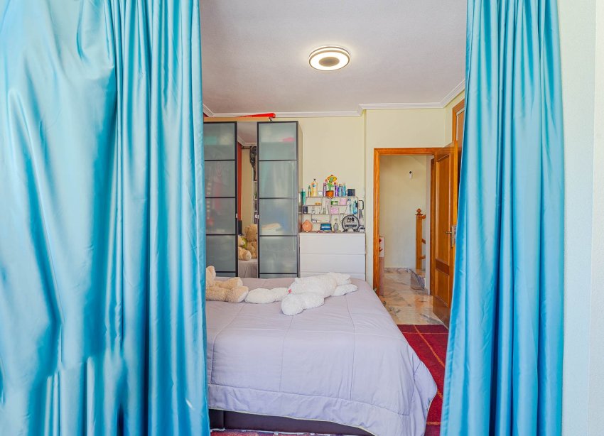 Resale - Terraced house / Townhouse - Punta Prima