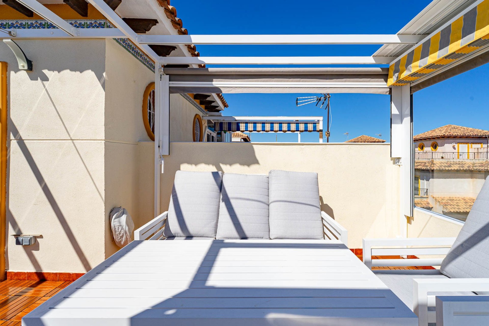 Resale - Terraced house / Townhouse - Punta Prima