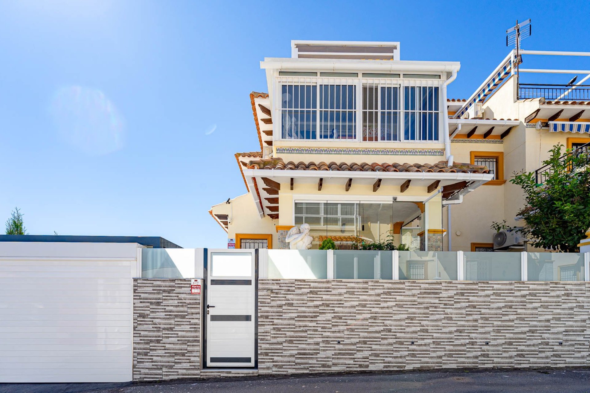 Resale - Terraced house / Townhouse - Punta Prima