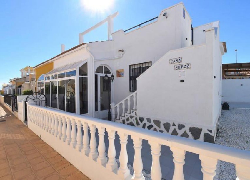 Resale - Terraced house / Townhouse - Punta Prima