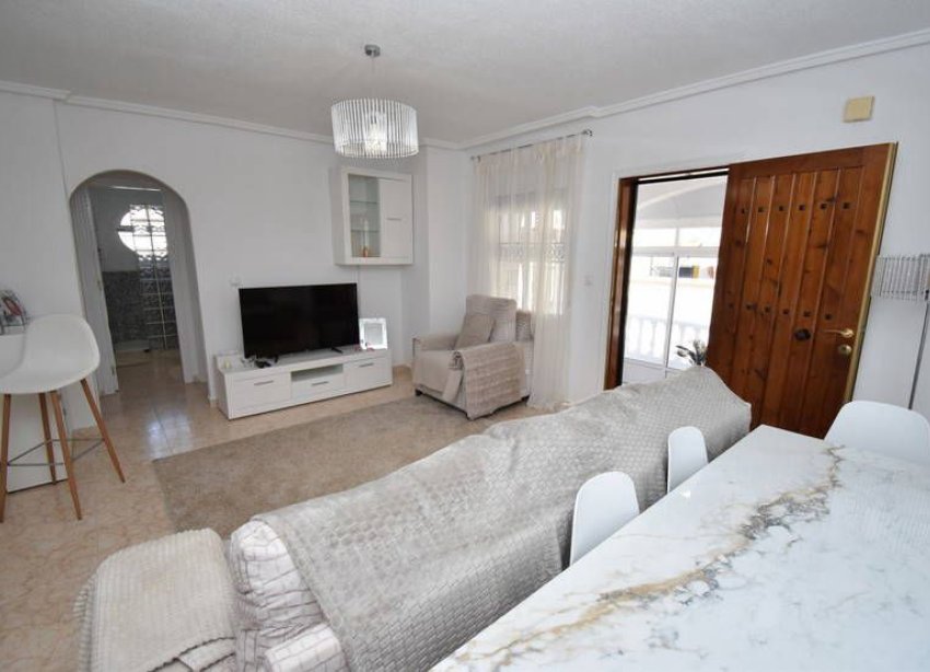 Resale - Terraced house / Townhouse - Punta Prima