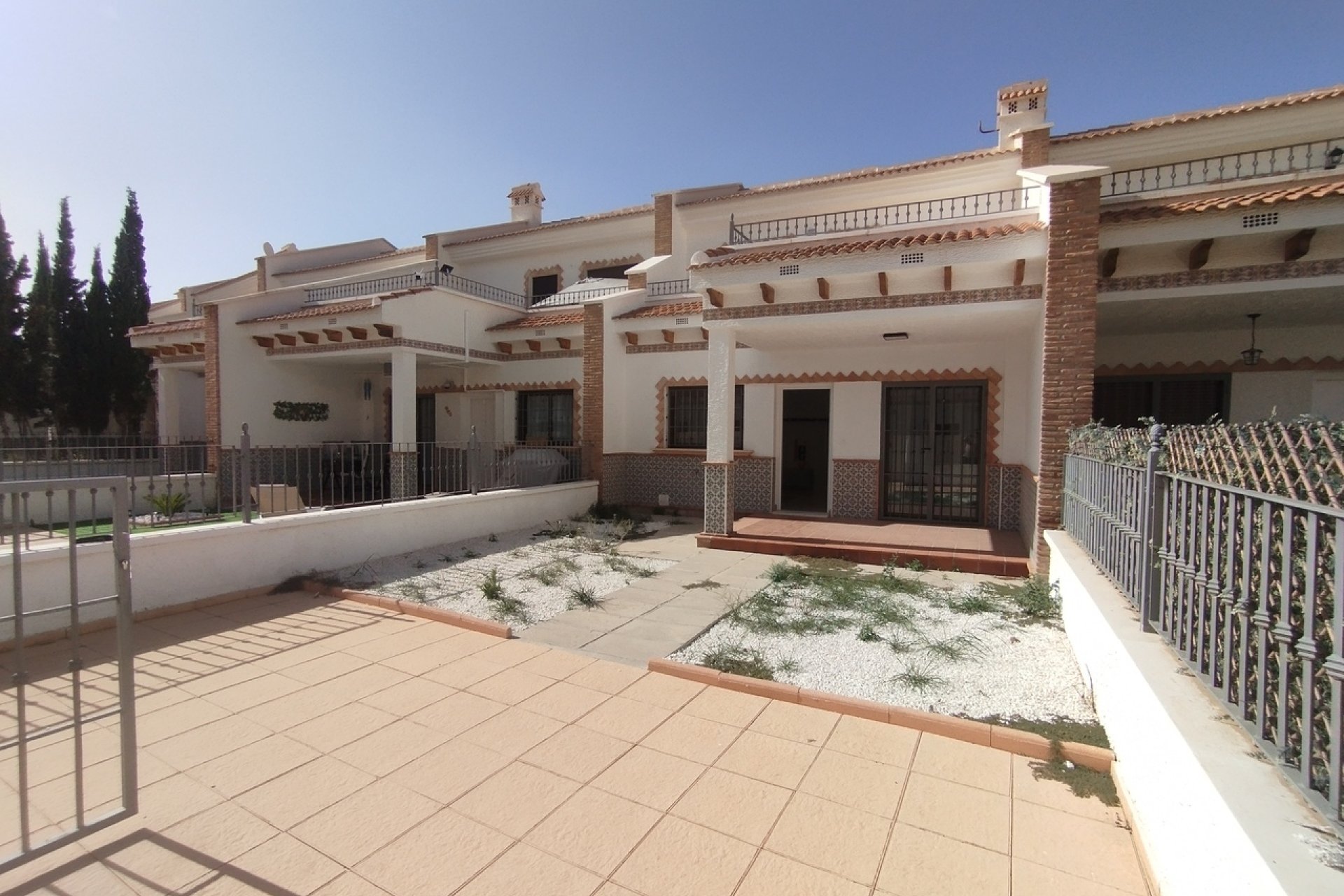 Resale - Terraced house / Townhouse - San Miguel de Salinas