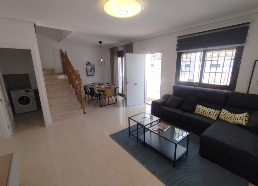 Resale - Terraced house / Townhouse - San Miguel de Salinas