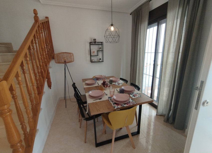 Resale - Terraced house / Townhouse - San Miguel de Salinas