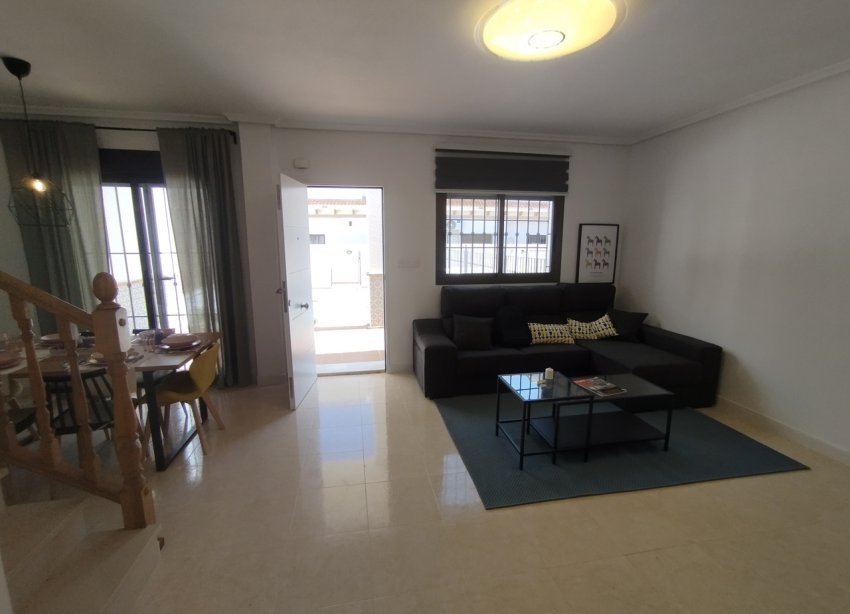 Resale - Terraced house / Townhouse - San Miguel de Salinas