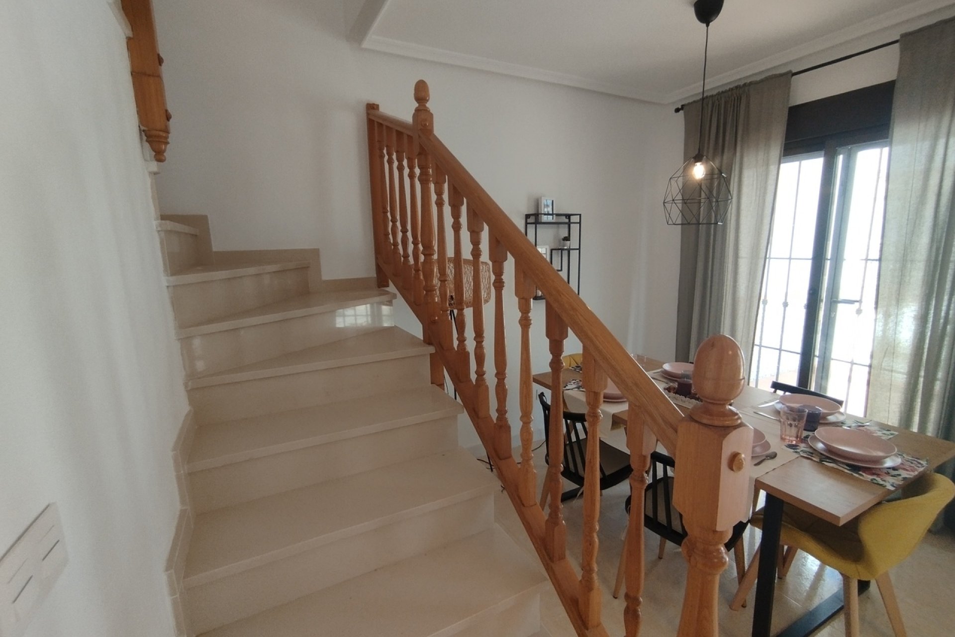 Resale - Terraced house / Townhouse - San Miguel de Salinas