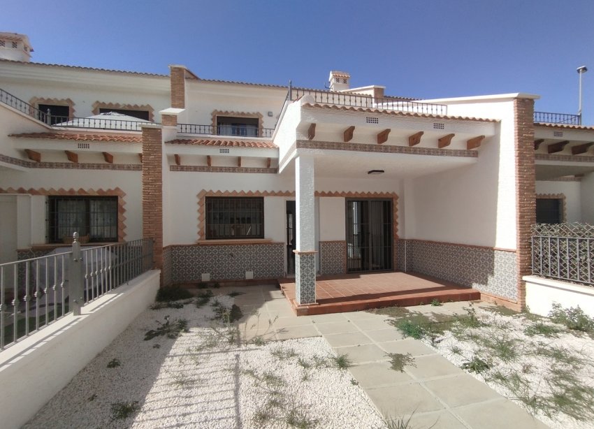 Resale - Terraced house / Townhouse - San Miguel de Salinas