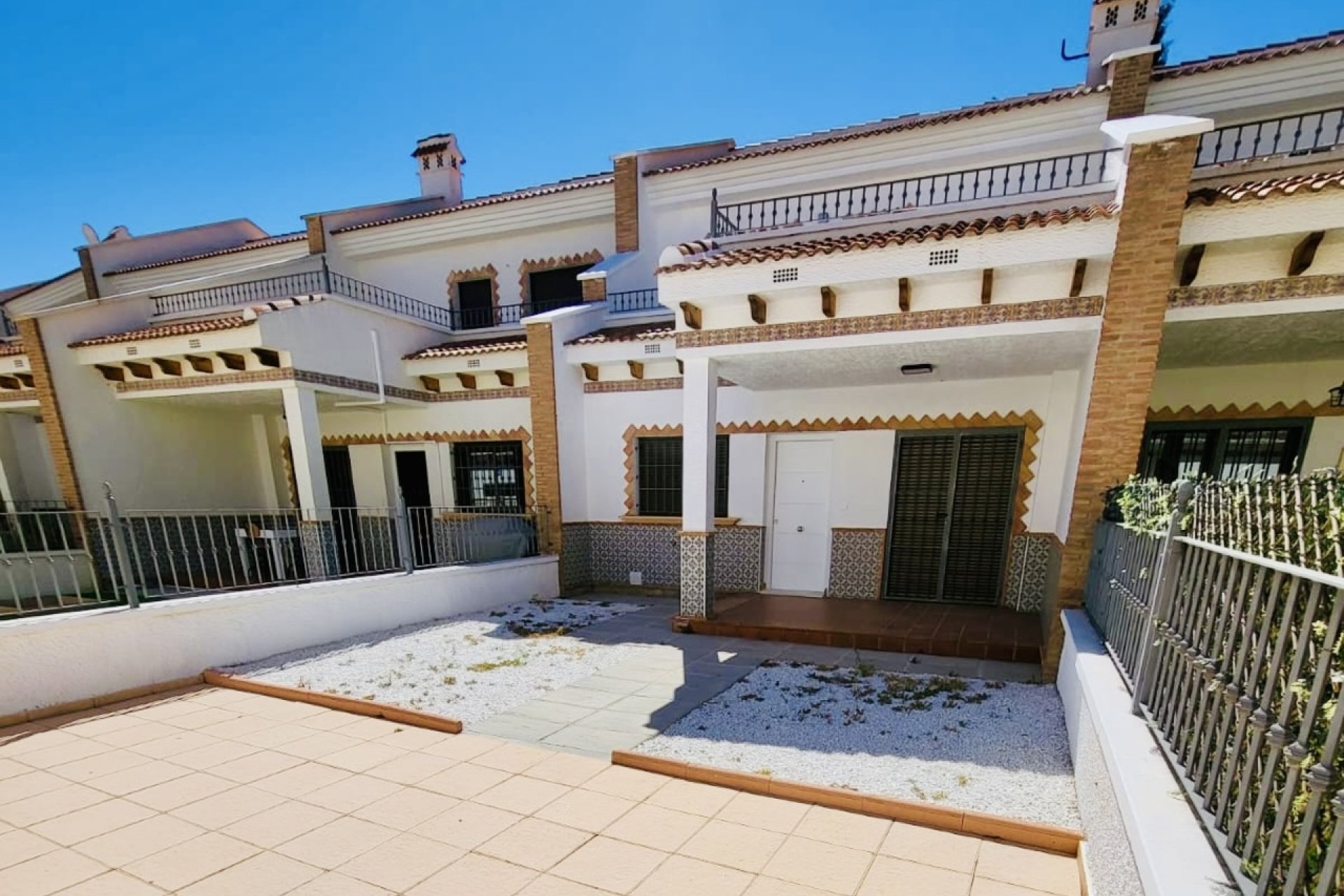 Resale - Terraced house / Townhouse - San Miguel de Salinas