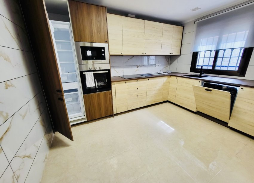 Resale - Terraced house / Townhouse - San Miguel de Salinas