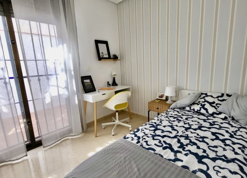 Resale - Terraced house / Townhouse - San Miguel de Salinas