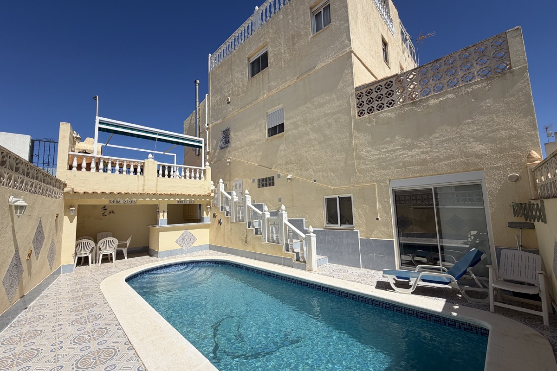 Resale - Terraced house / Townhouse - San Miguel de Salinas