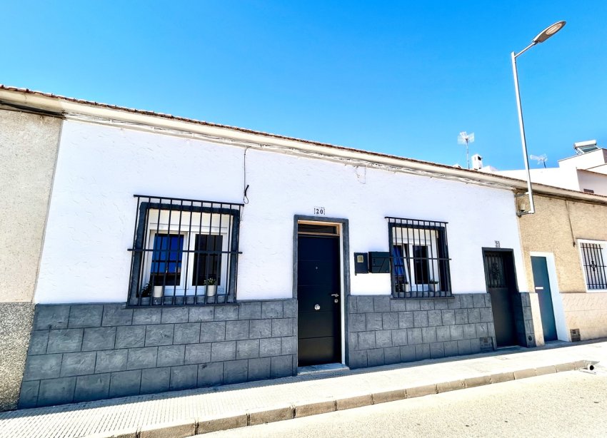 Resale - Terraced house / Townhouse - San Miguel de Salinas