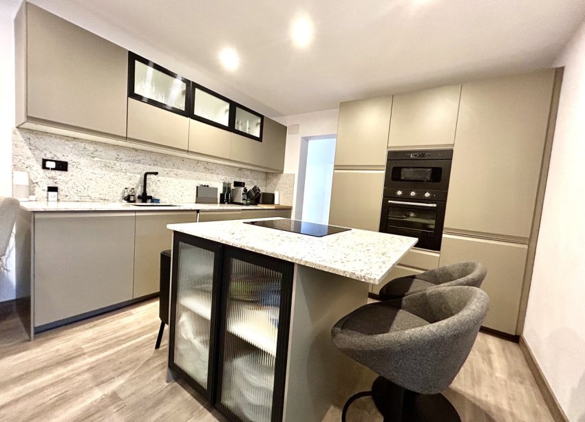 Resale - Terraced house / Townhouse - San Miguel de Salinas