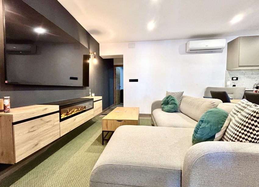 Resale - Terraced house / Townhouse - San Miguel de Salinas