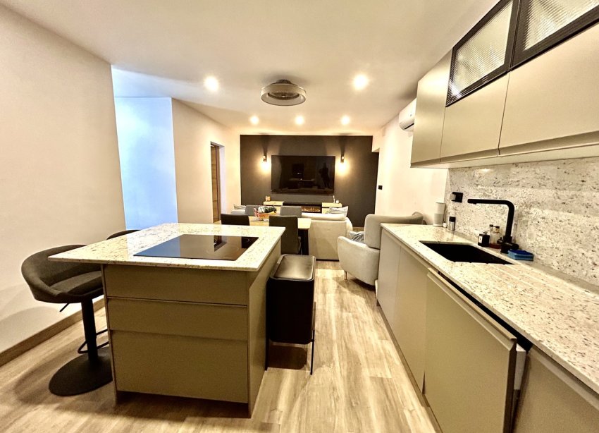 Resale - Terraced house / Townhouse - San Miguel de Salinas