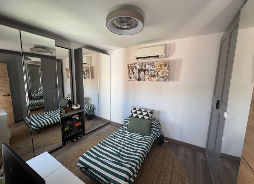 Resale - Terraced house / Townhouse - San Miguel de Salinas