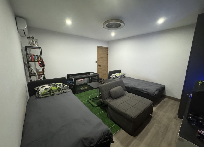 Resale - Terraced house / Townhouse - San Miguel de Salinas