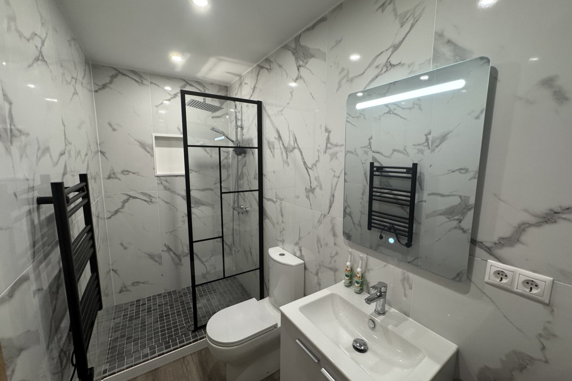 Resale - Terraced house / Townhouse - San Miguel de Salinas