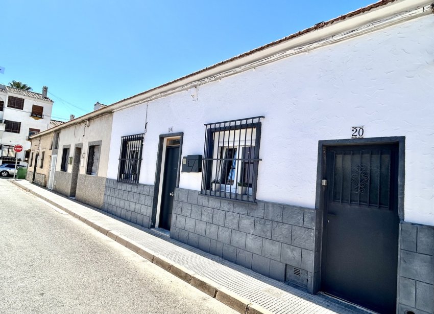 Resale - Terraced house / Townhouse - San Miguel de Salinas